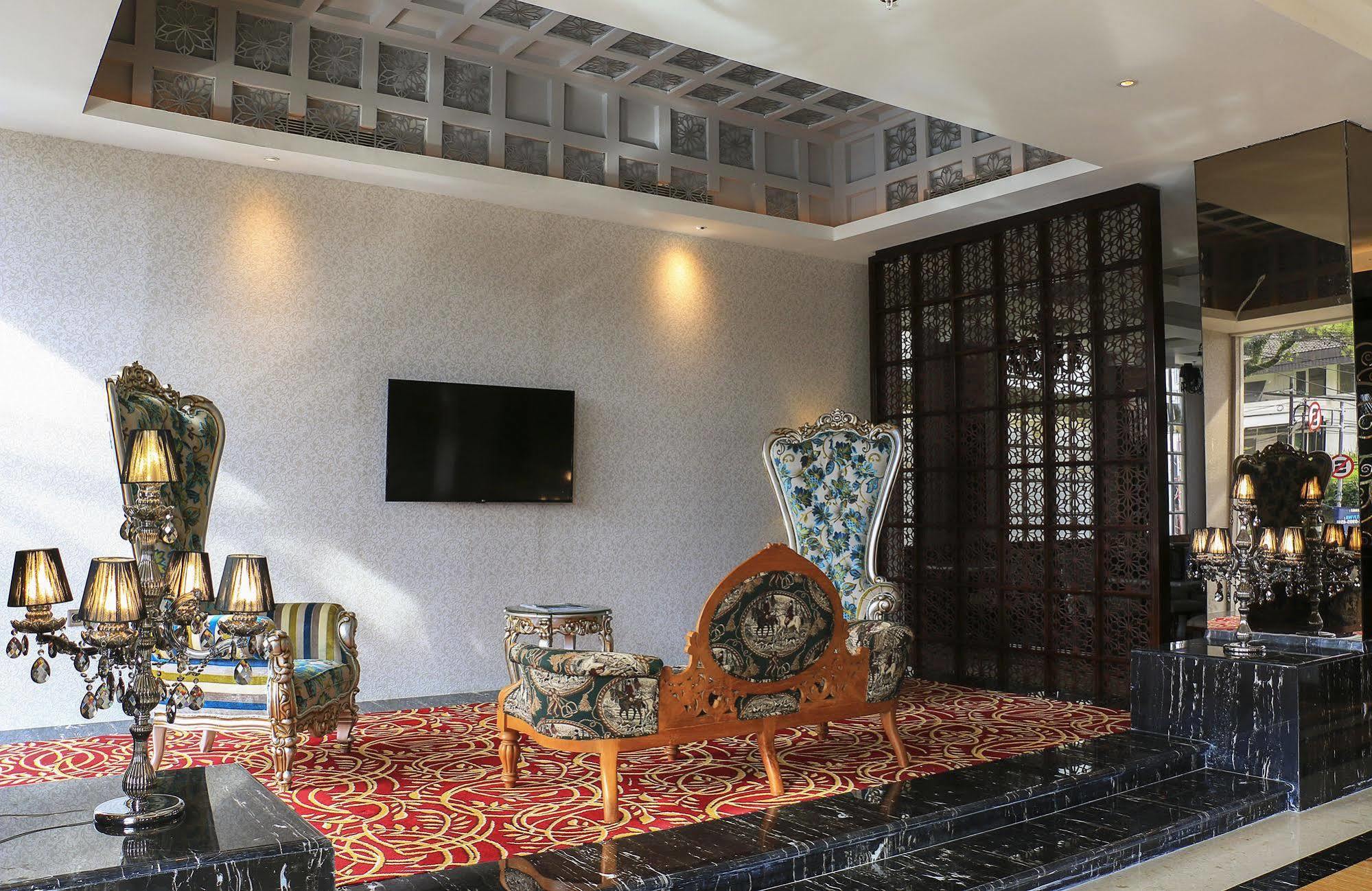 Cinnamon Hotel Boutique Syariah Tutugan Exterior photo