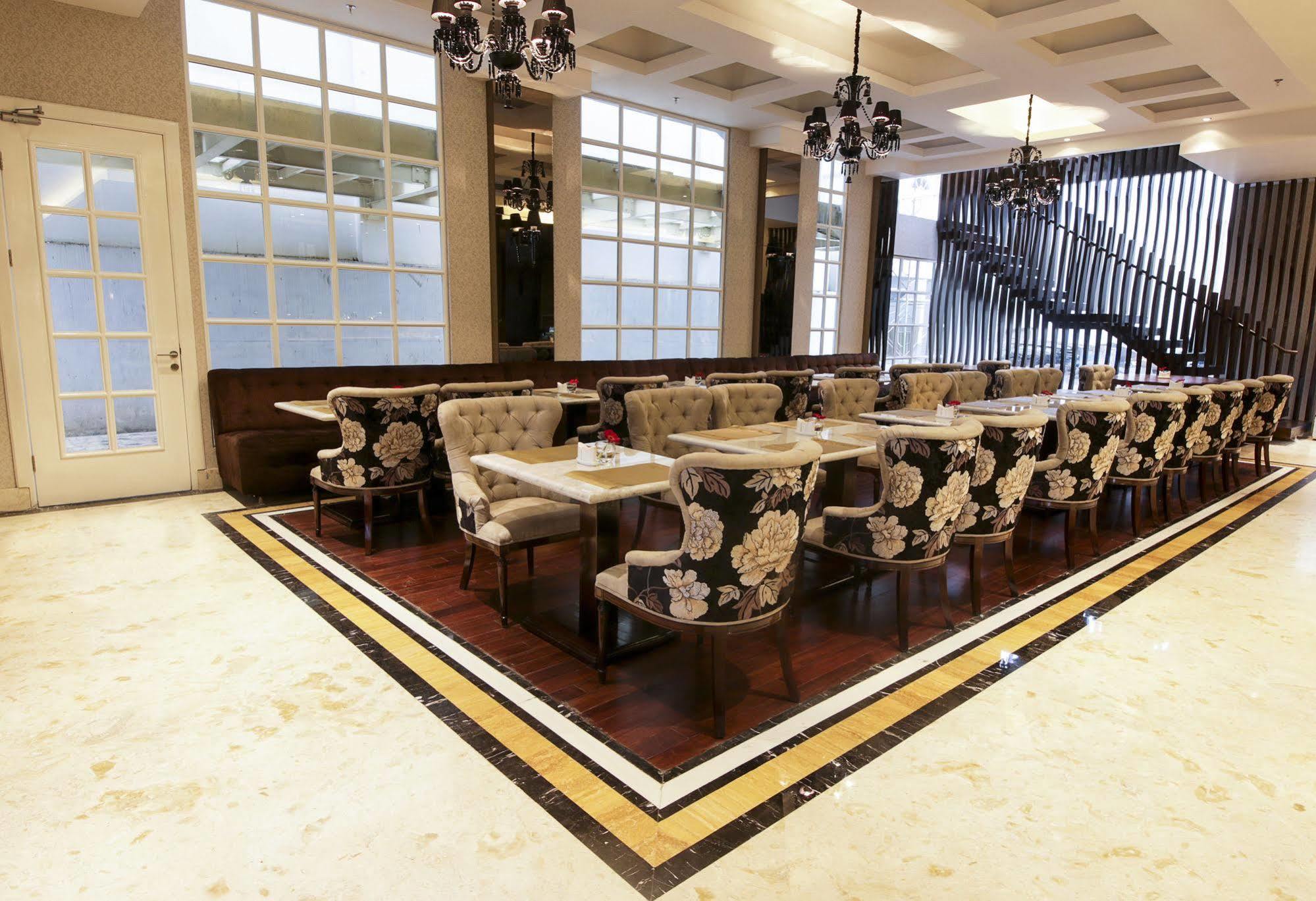 Cinnamon Hotel Boutique Syariah Tutugan Exterior photo
