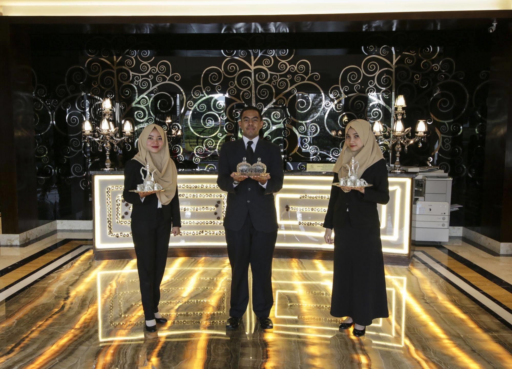 Cinnamon Hotel Boutique Syariah Tutugan Exterior photo