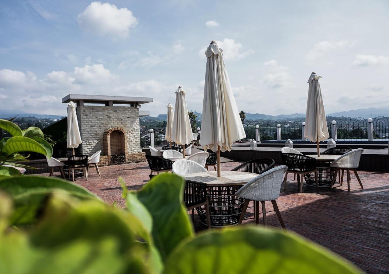 Cinnamon Hotel Boutique Syariah Tutugan Exterior photo