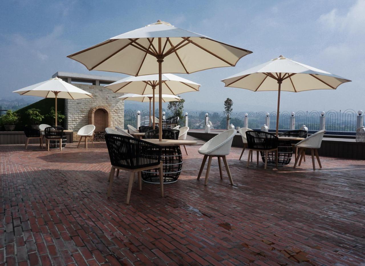 Cinnamon Hotel Boutique Syariah Tutugan Exterior photo